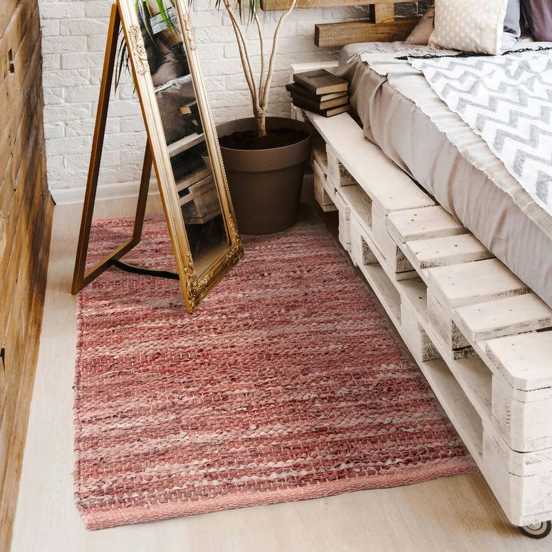 SKIN - Tapis en cuir tressé rose poudré 120x170