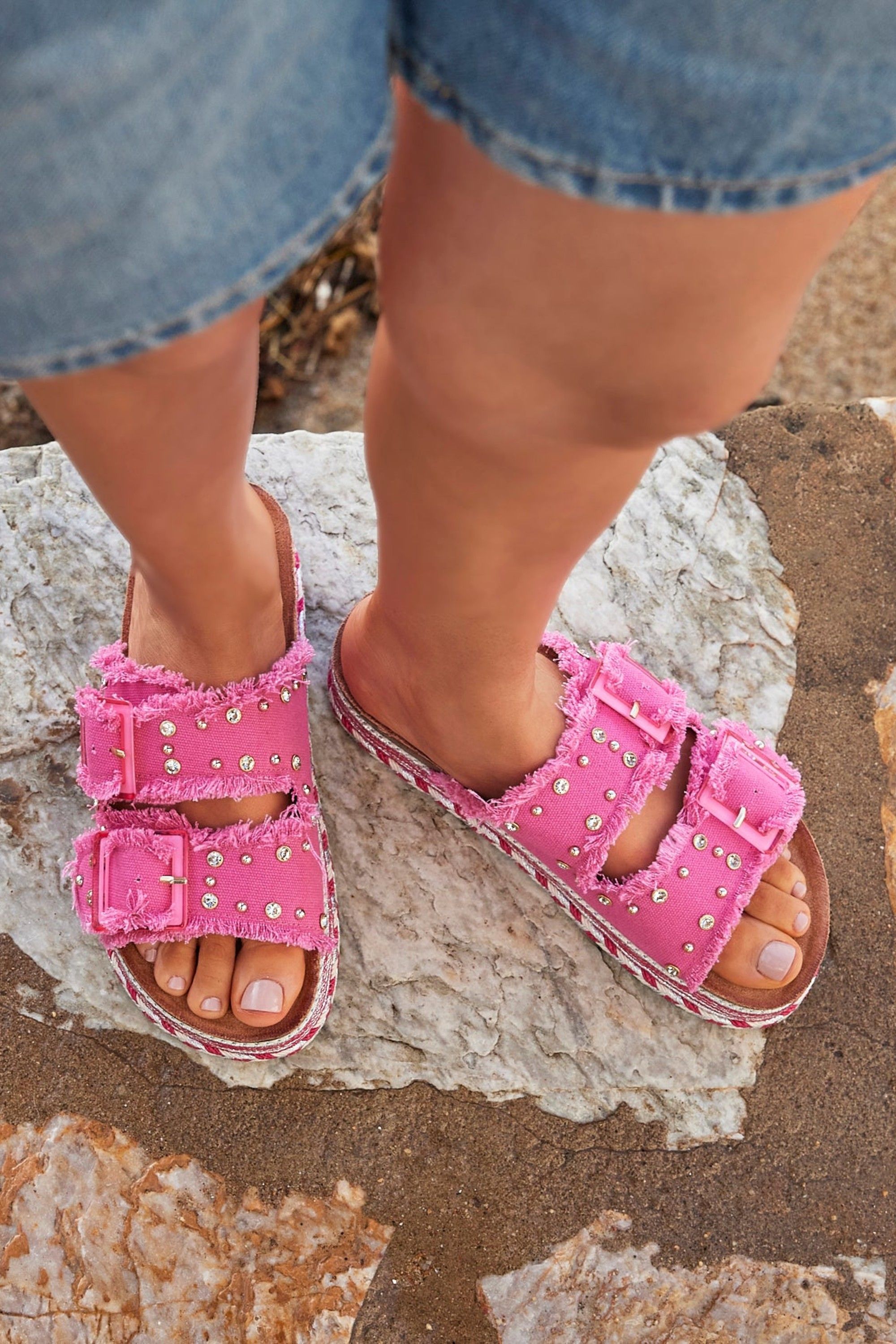 Linzi Bahama Fuchsia Diamante Flatform Sandals
