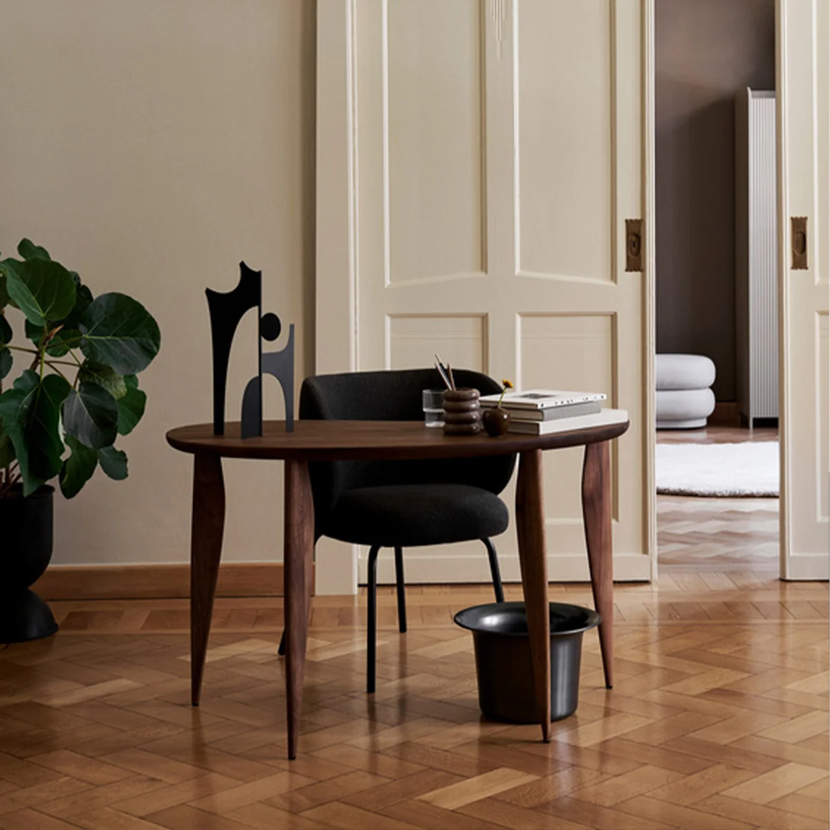 Ferm Living - Contour Skulptur faltbar, schwarz