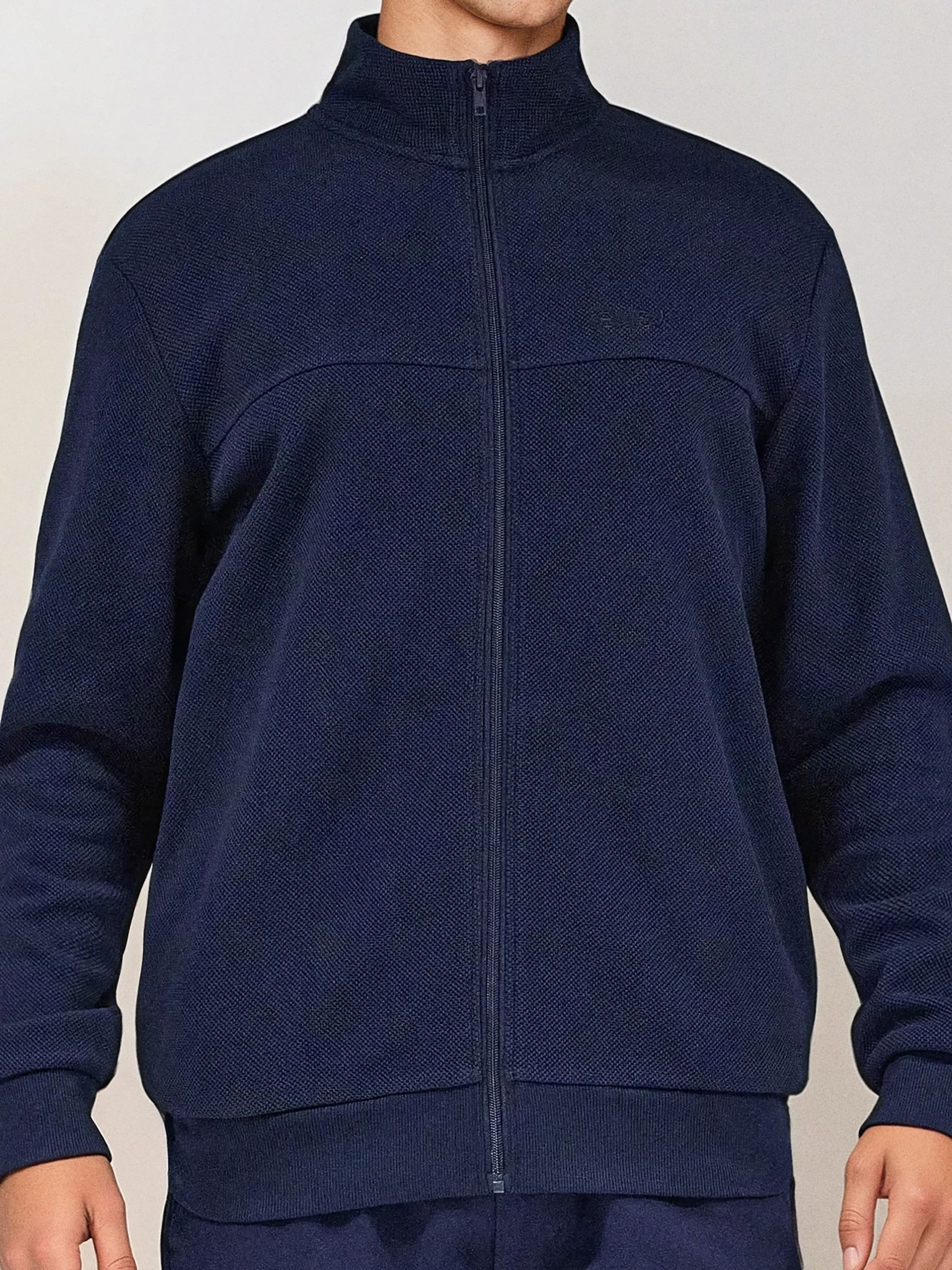 Rozpinana bluza ze stójką
