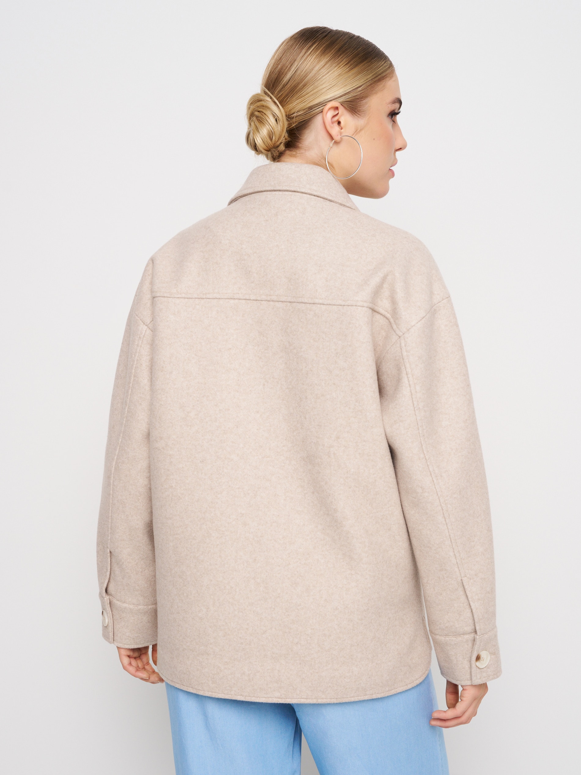 Kurtka koszulowa typu shacket