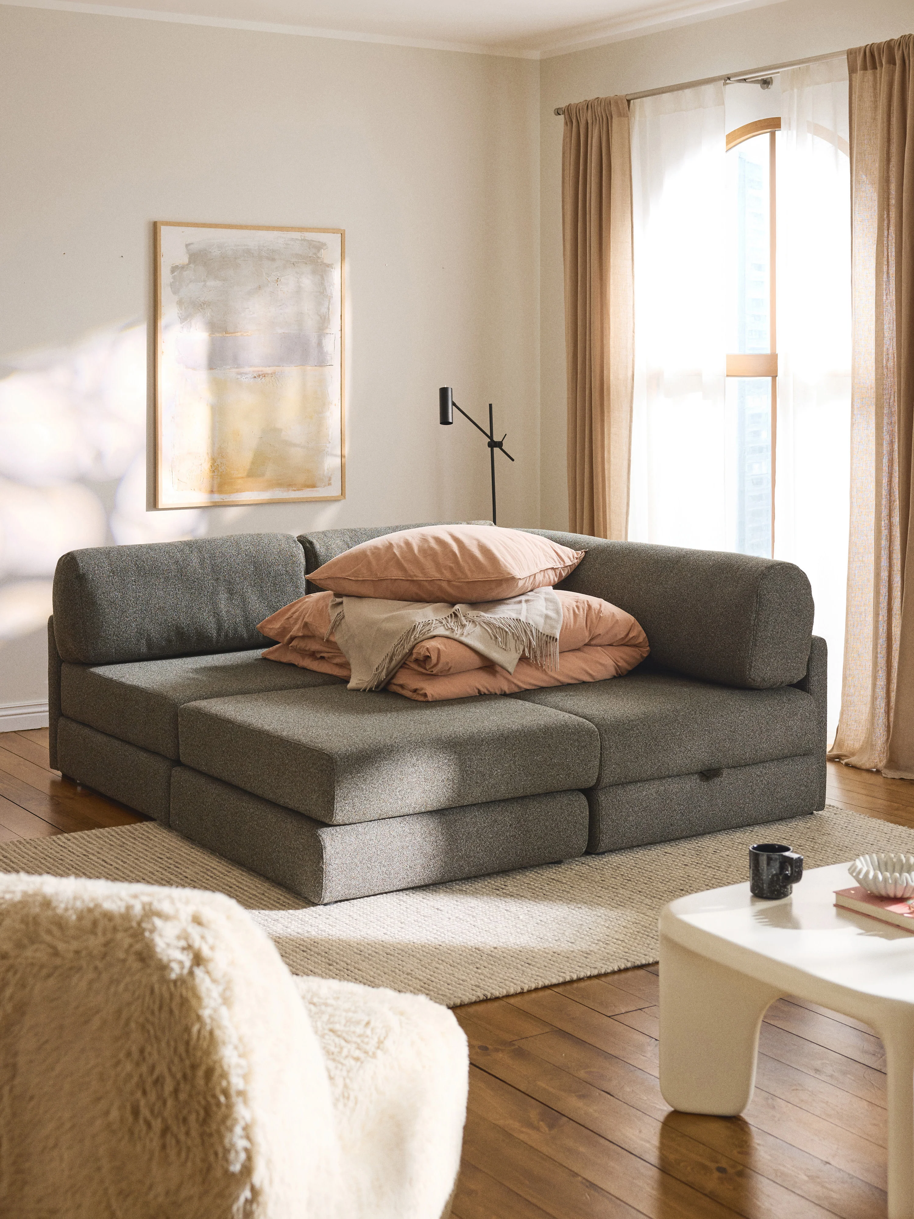 Bouclé-Eck-Schlafsofa Ladina mit Stauraum