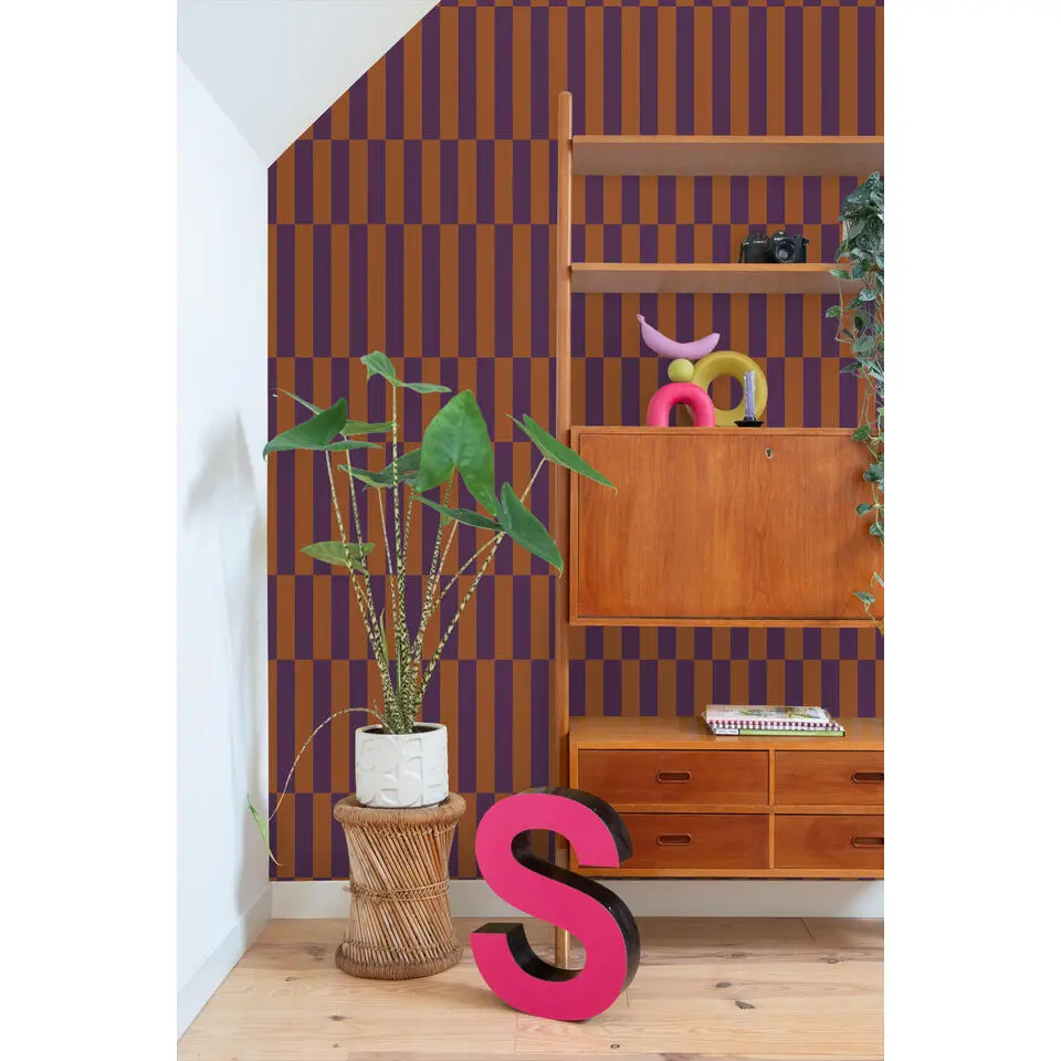 ESTAhome behang strepen terracotta en donker paars - 50 x 900 cm