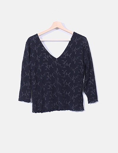 Camaïeu Black top with v-neckline with silver print