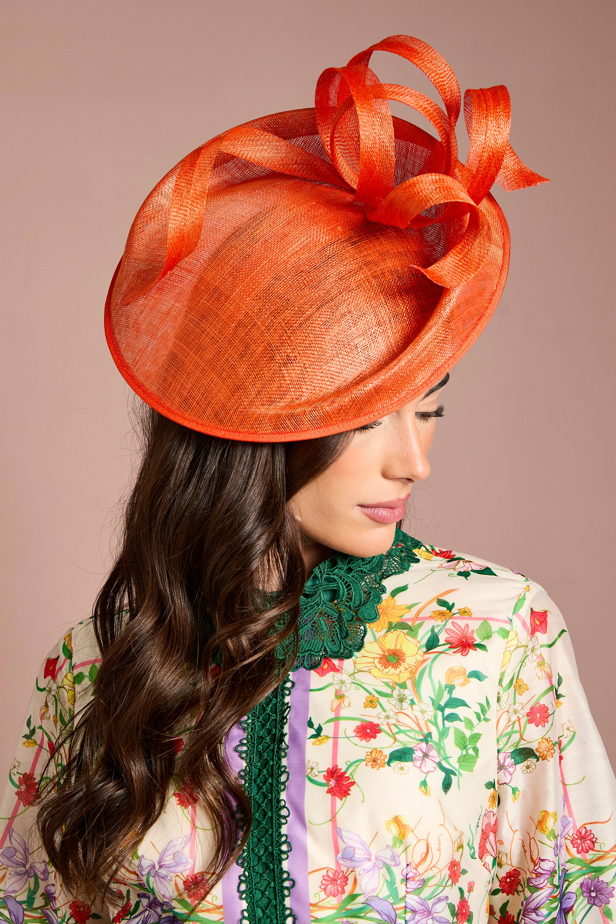 Coast Side Facing Loop And Feather Fascinator