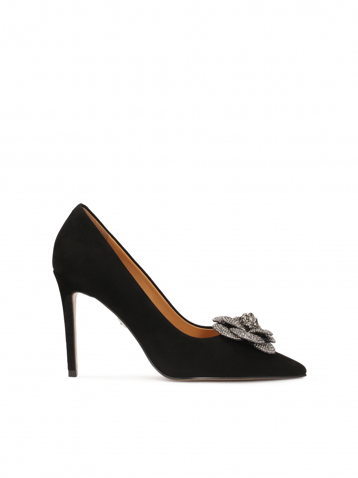 Black suede pumps with shiny flower