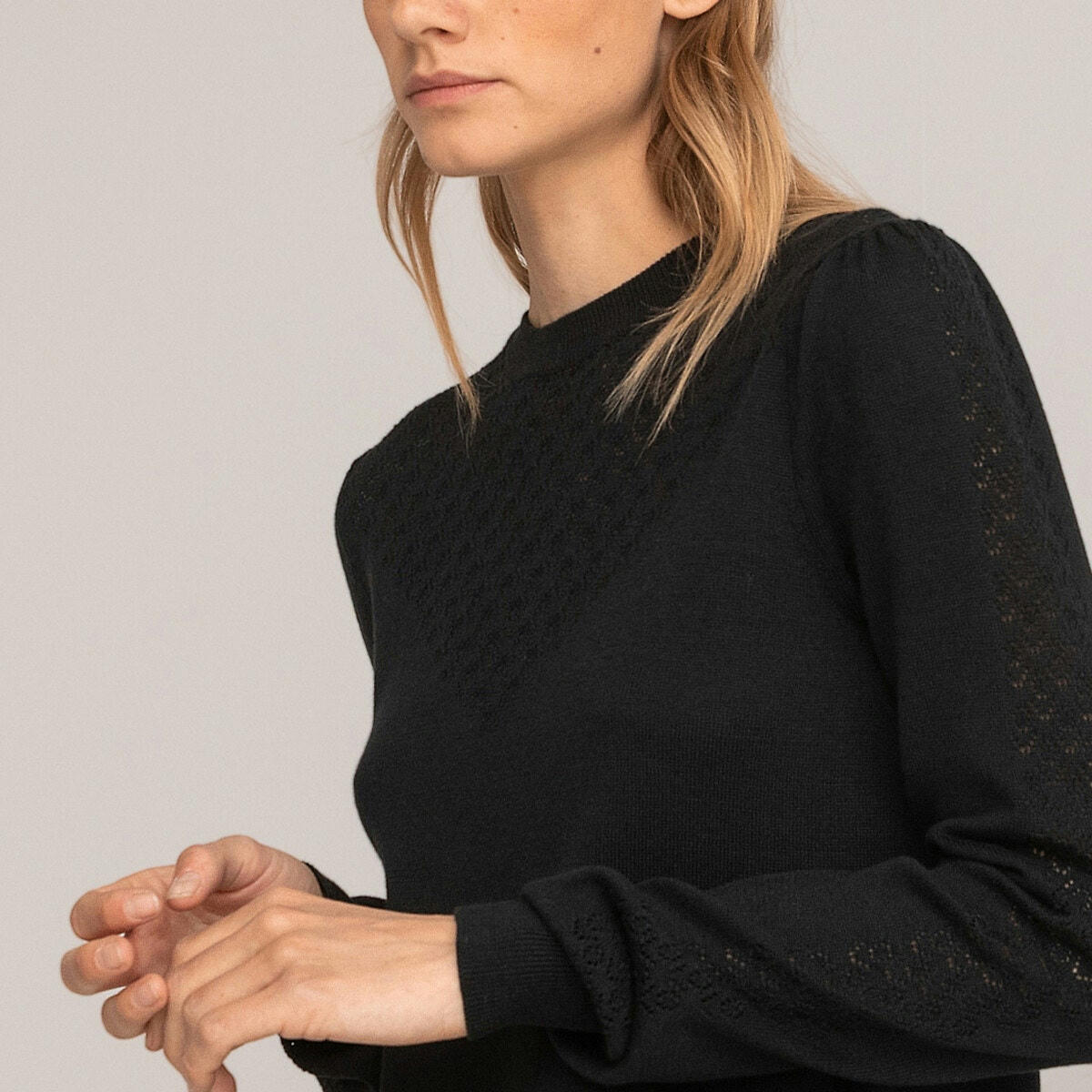 Pull col rond, maille pointelle