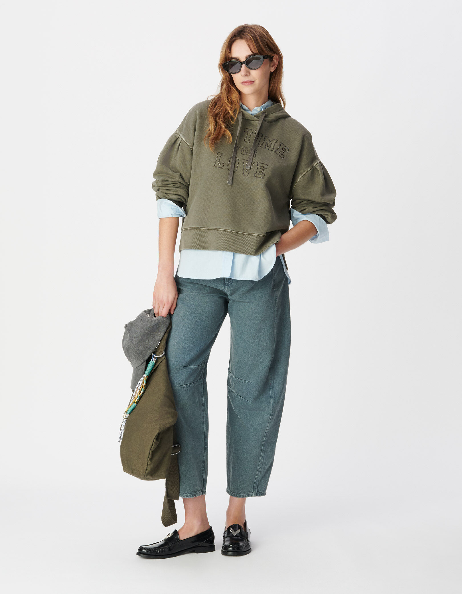 Sweat à capuche kaki coton bio message brodé Femme