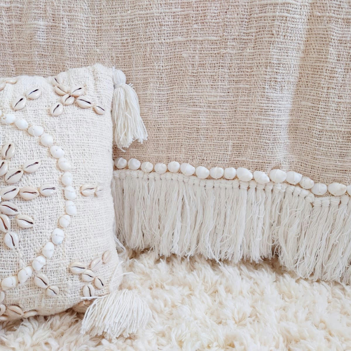 AUSSA - Plaid en coton avec frange et coquillages, blanc 140x200 cm