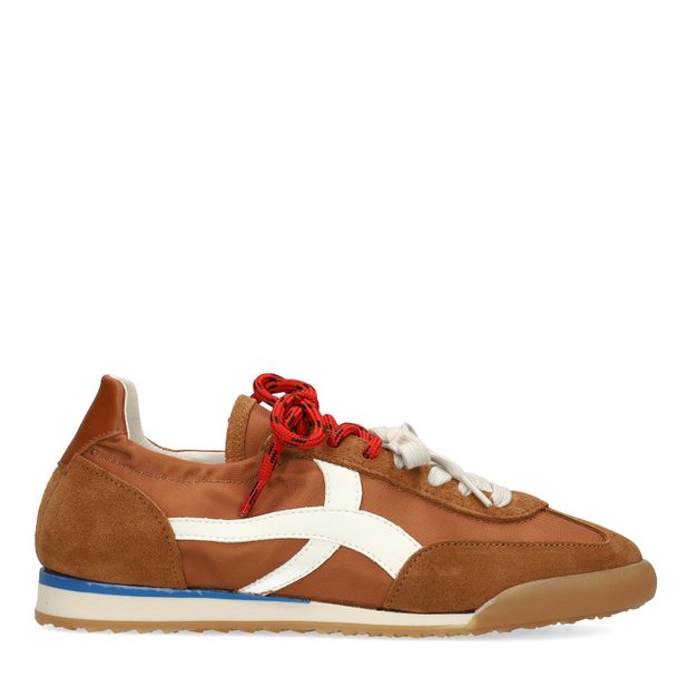 Cognac suède sneakers met dubbele veters