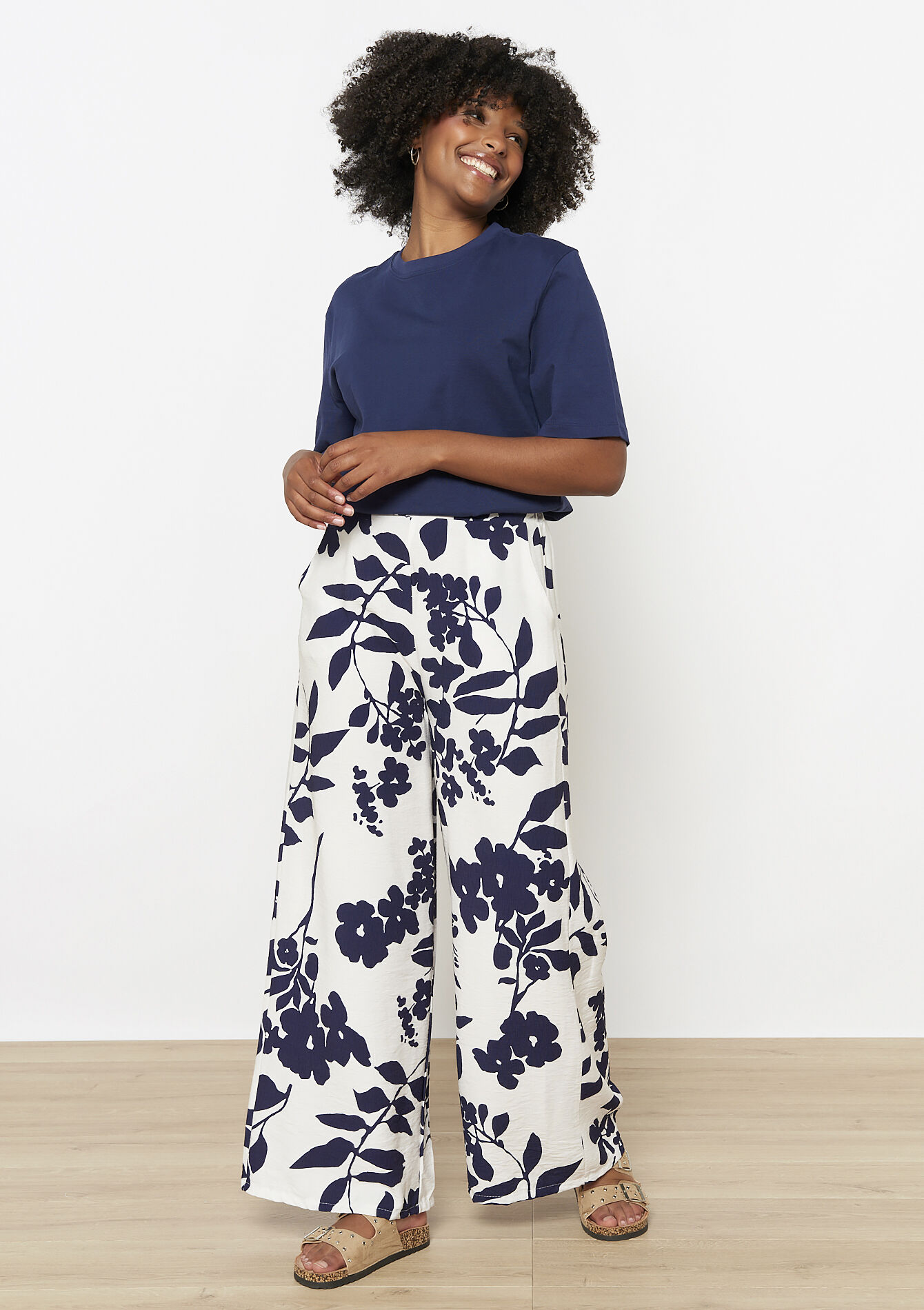 Wijde bloemenprint broek