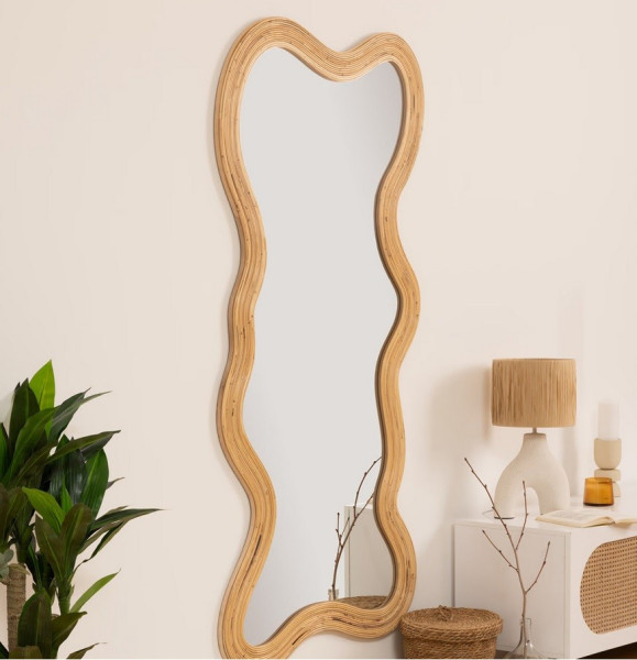 Lustro w nieregularnej ramie rattan 179 cm