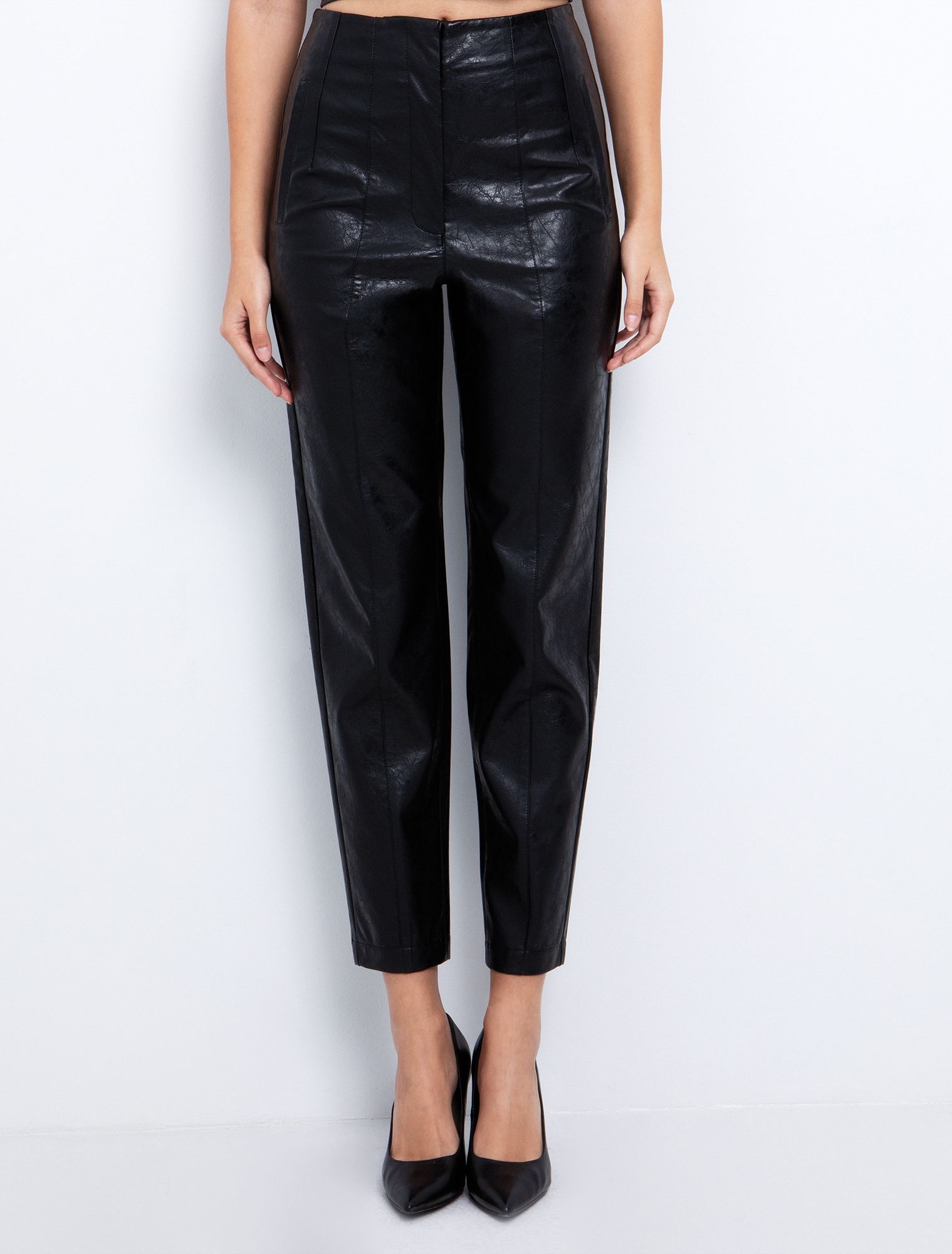 Ψηλόμεσο παντελόνι από δερματίνη