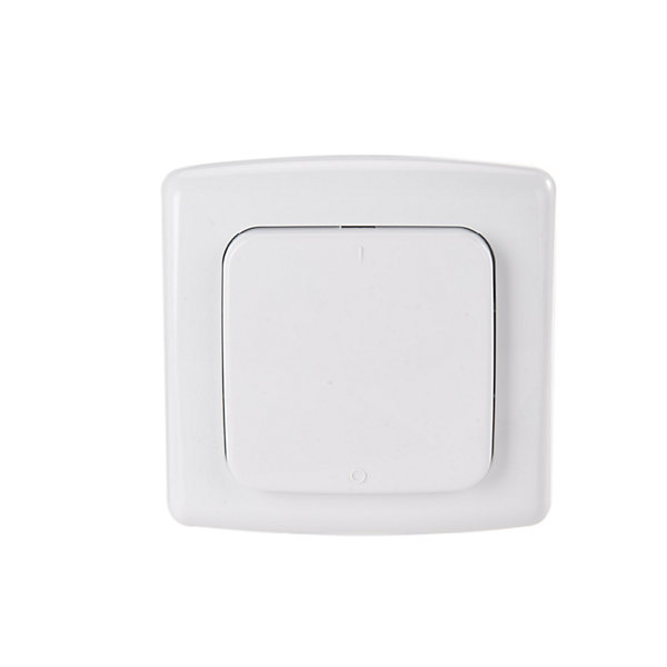 2 Prises intérieures 3680W connectées Wifi   2 Interrupteurs   Télécommande