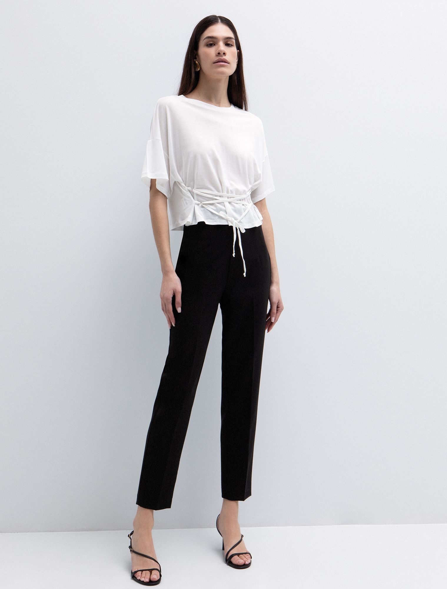 Ριχτή μπλούζα με κορδόνια