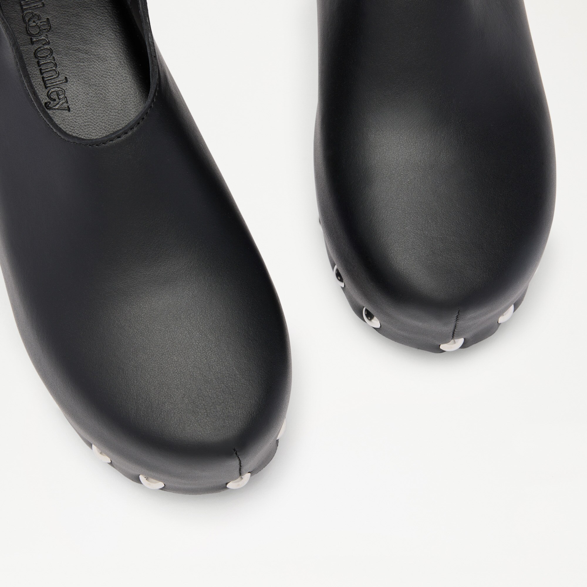 Oakwood SlingbackSling Back Heeled Clog