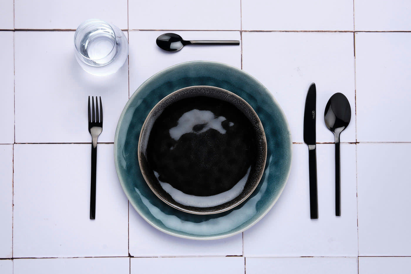 NUDE - Lot de 24 couverts de table en inox noir