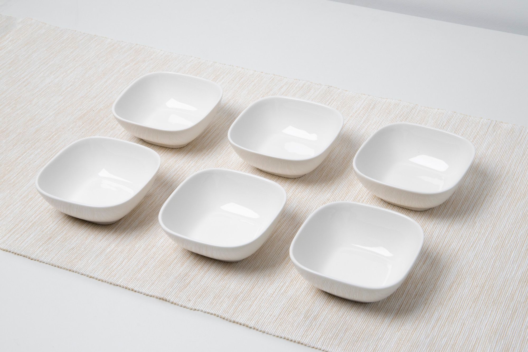 Maxwell & Williams White Basics Square Bowl Small