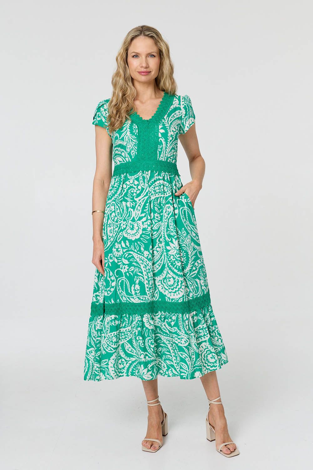 Izabel London Printed Lace Trim Tiered Midi Dress