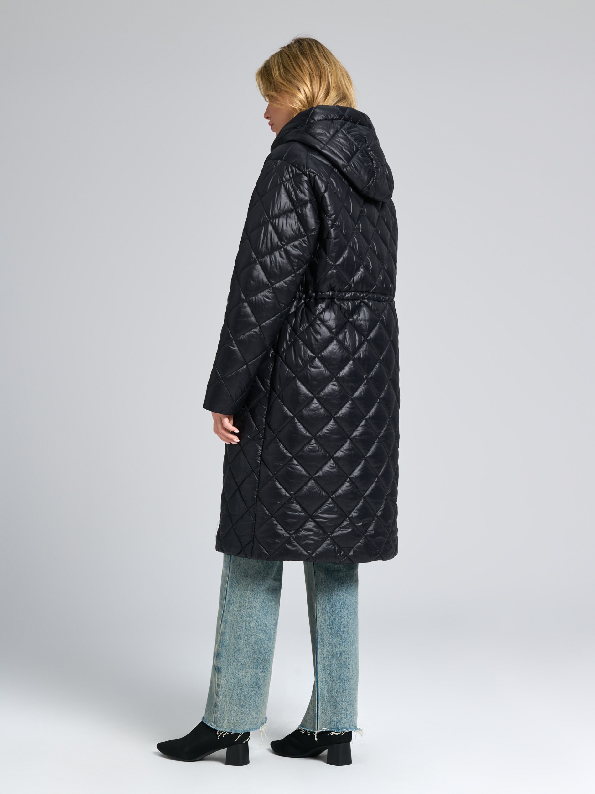 Pikowana kurtka puffer z kapturem