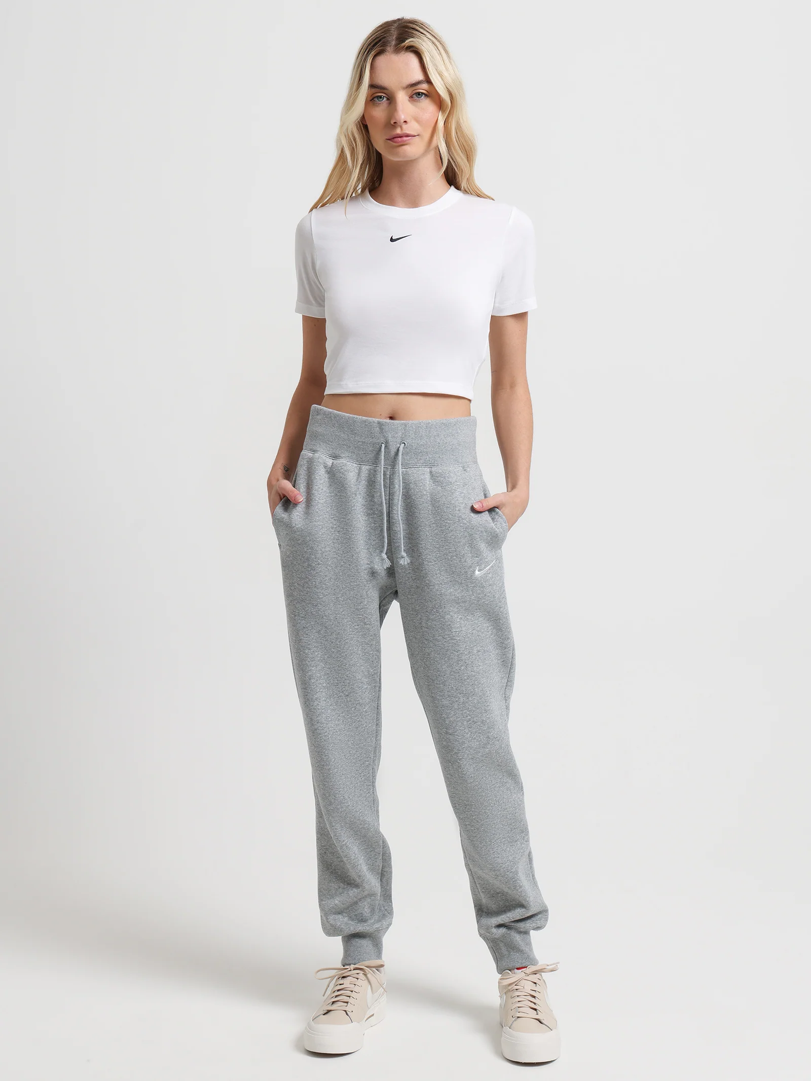 Sportswear Essential Slim Fit Crop T-Shirt