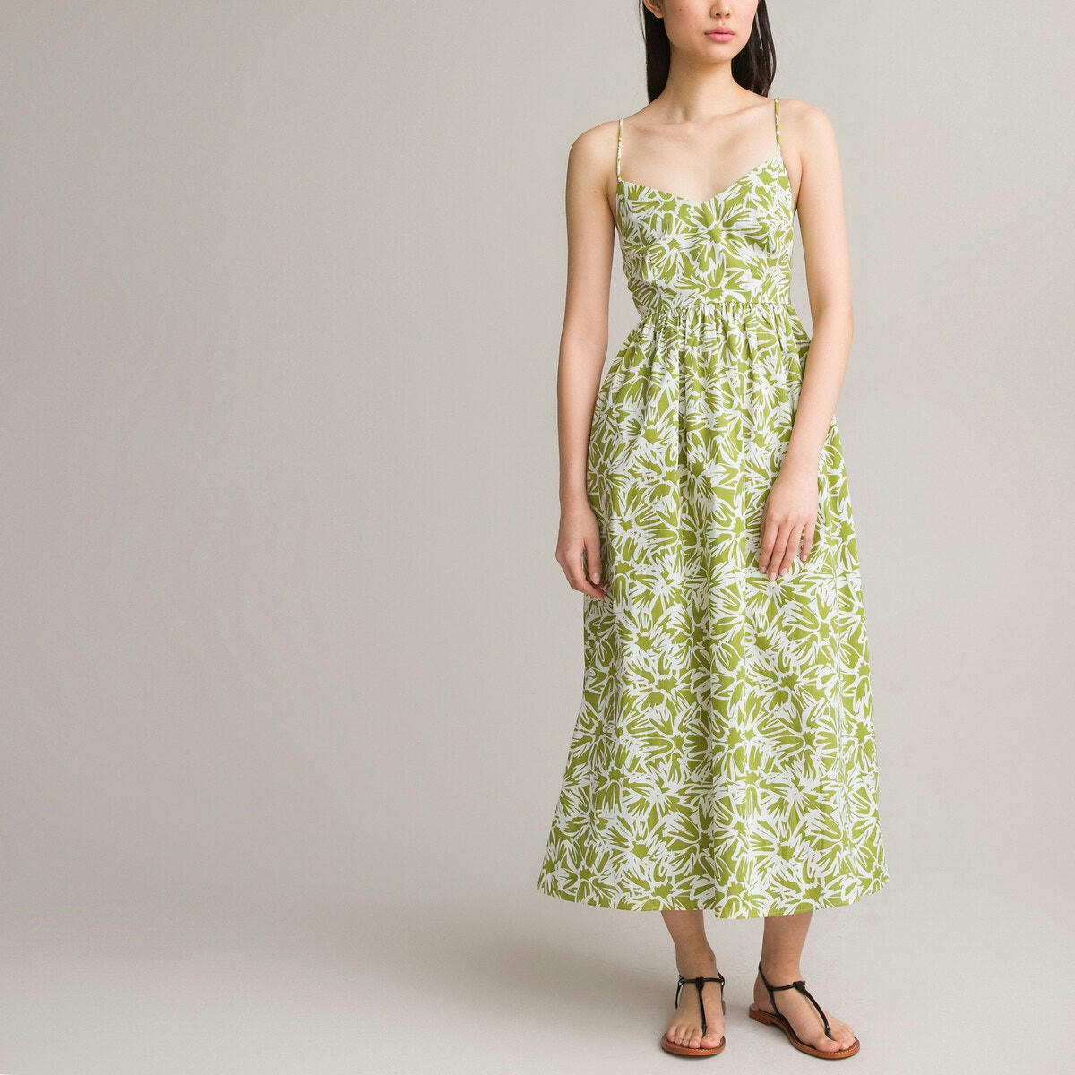 Robe longueur midi, fines bretelles, imprimée