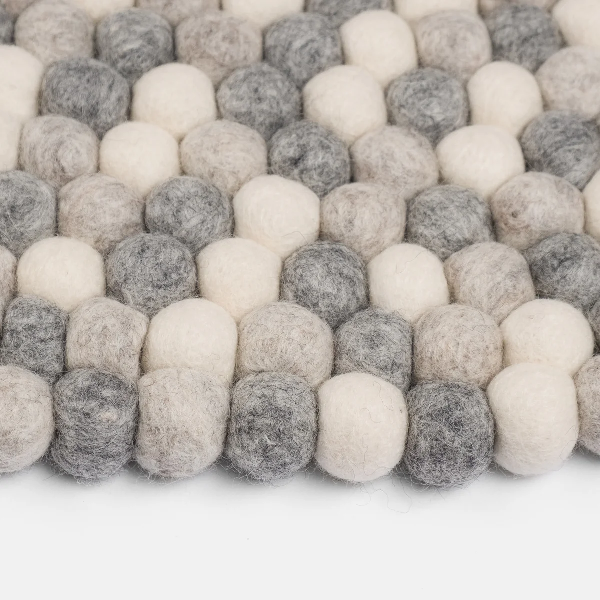 myfelt - Hella Filzkugelteppich rund