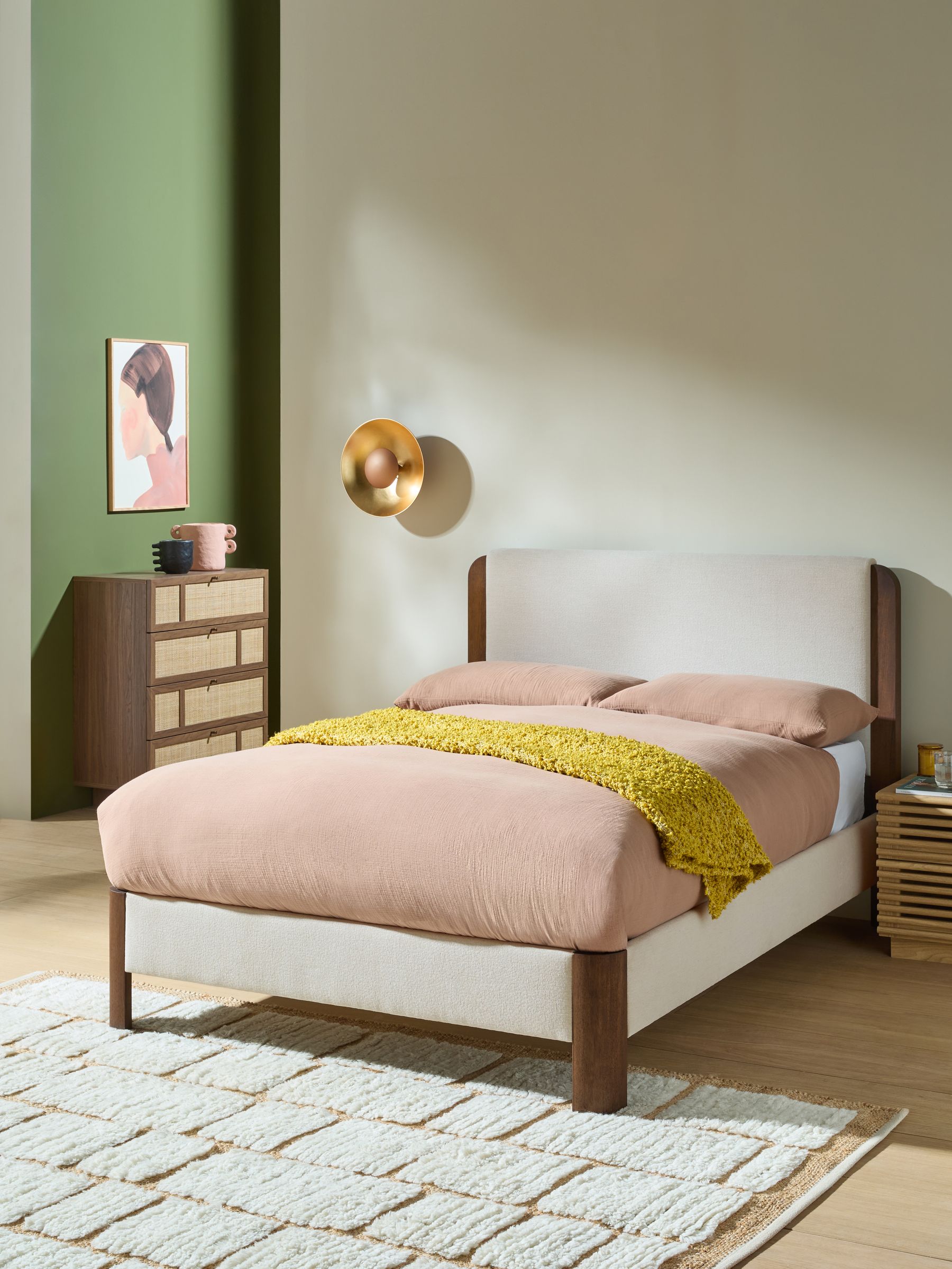Evander Bed in Natural