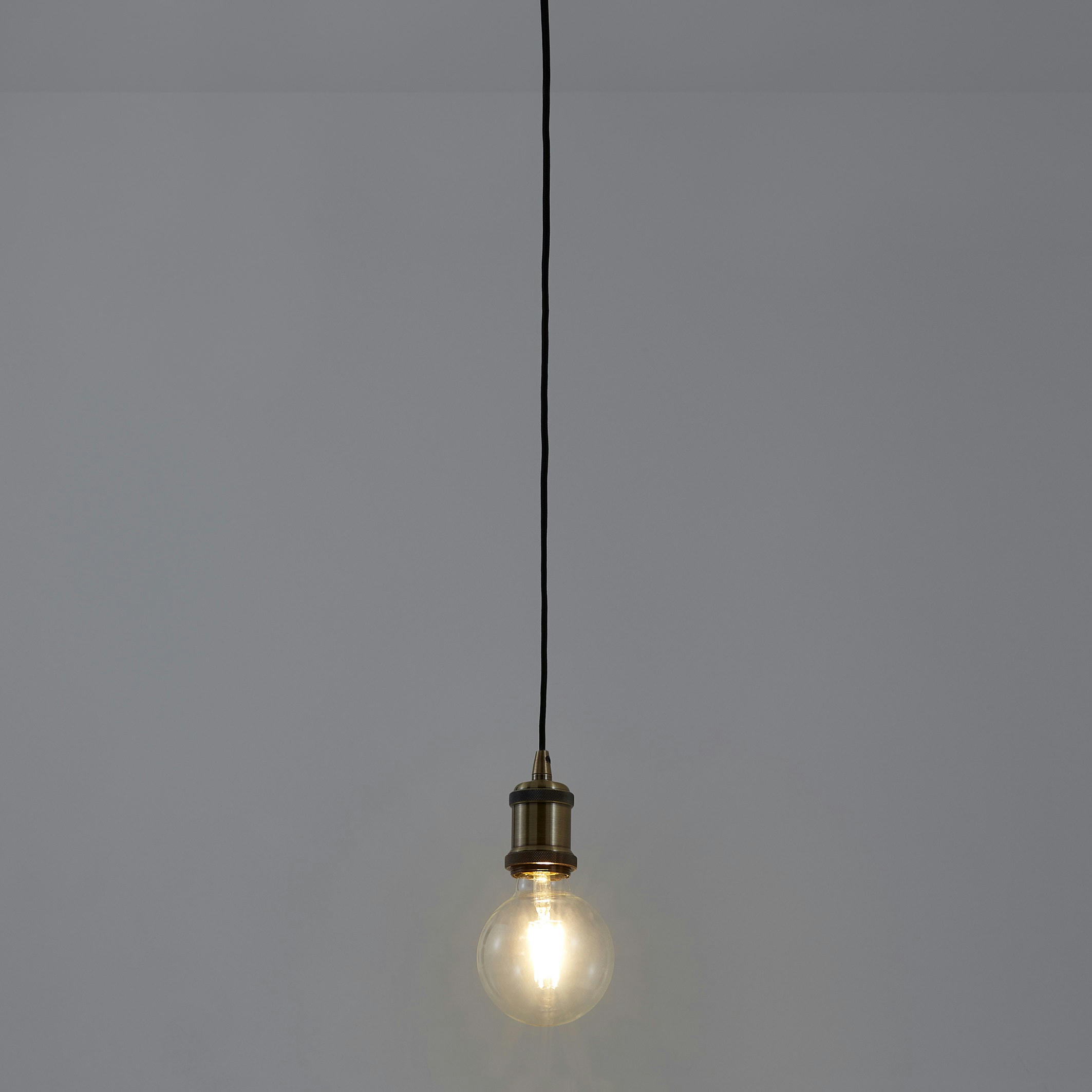 Suspension douille laiton, Luxia