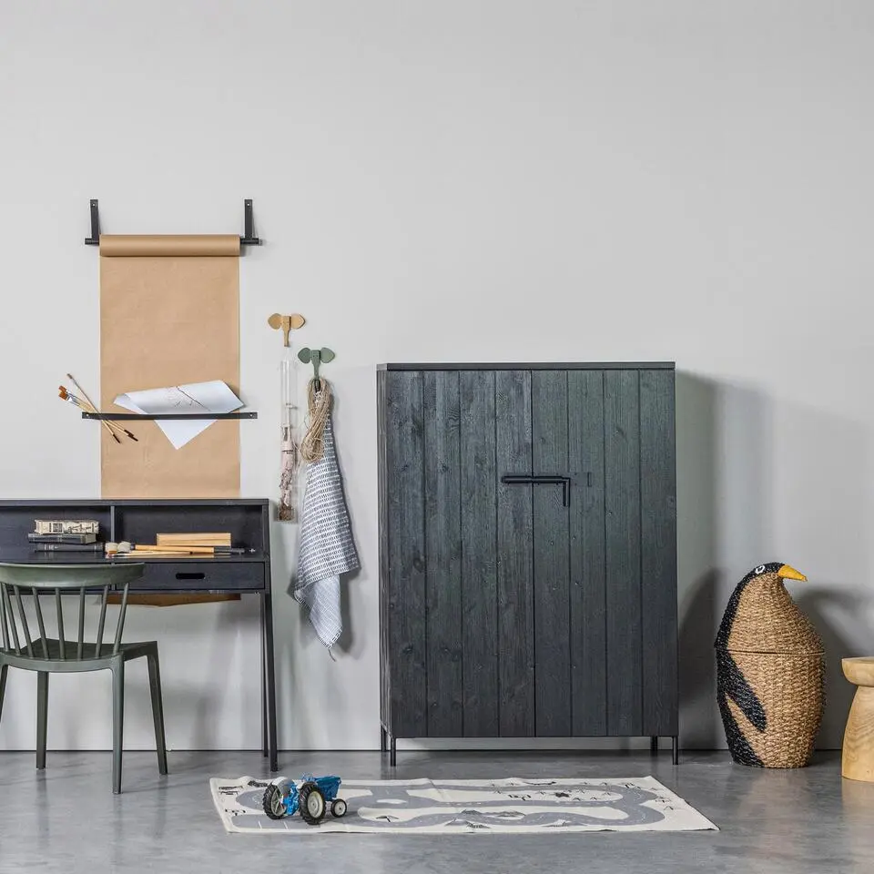 WOOOD Bruut 2 drs Kast - Geborsteld Grenen - Zwart - 140,5x100x41,5