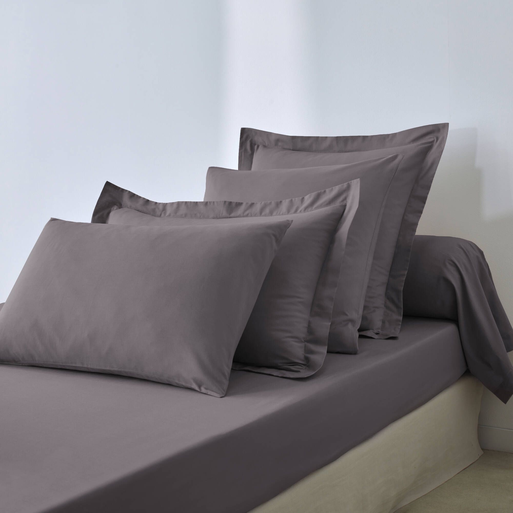 Drap-housse uni polyester - coton bonnet 32 cm