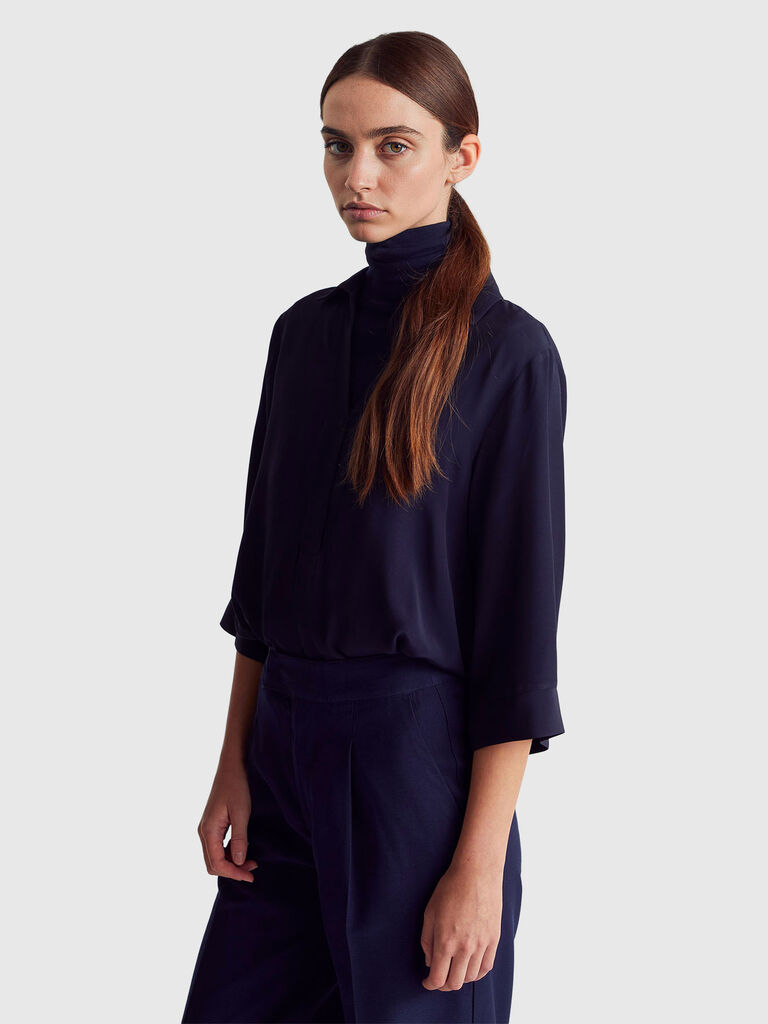 Loose 100% viscose blouse