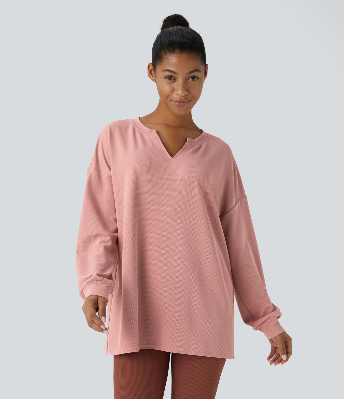 Sweat décontracté en tissu gaufré avec col en V et épaules tombantes