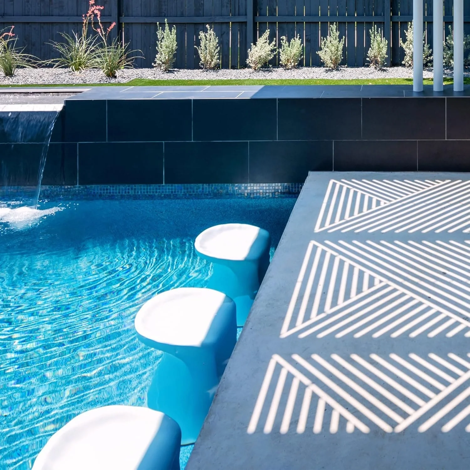 Ledge Lounger In Pool Barstools, Outdoor Patio, 33 Height - Set of 2