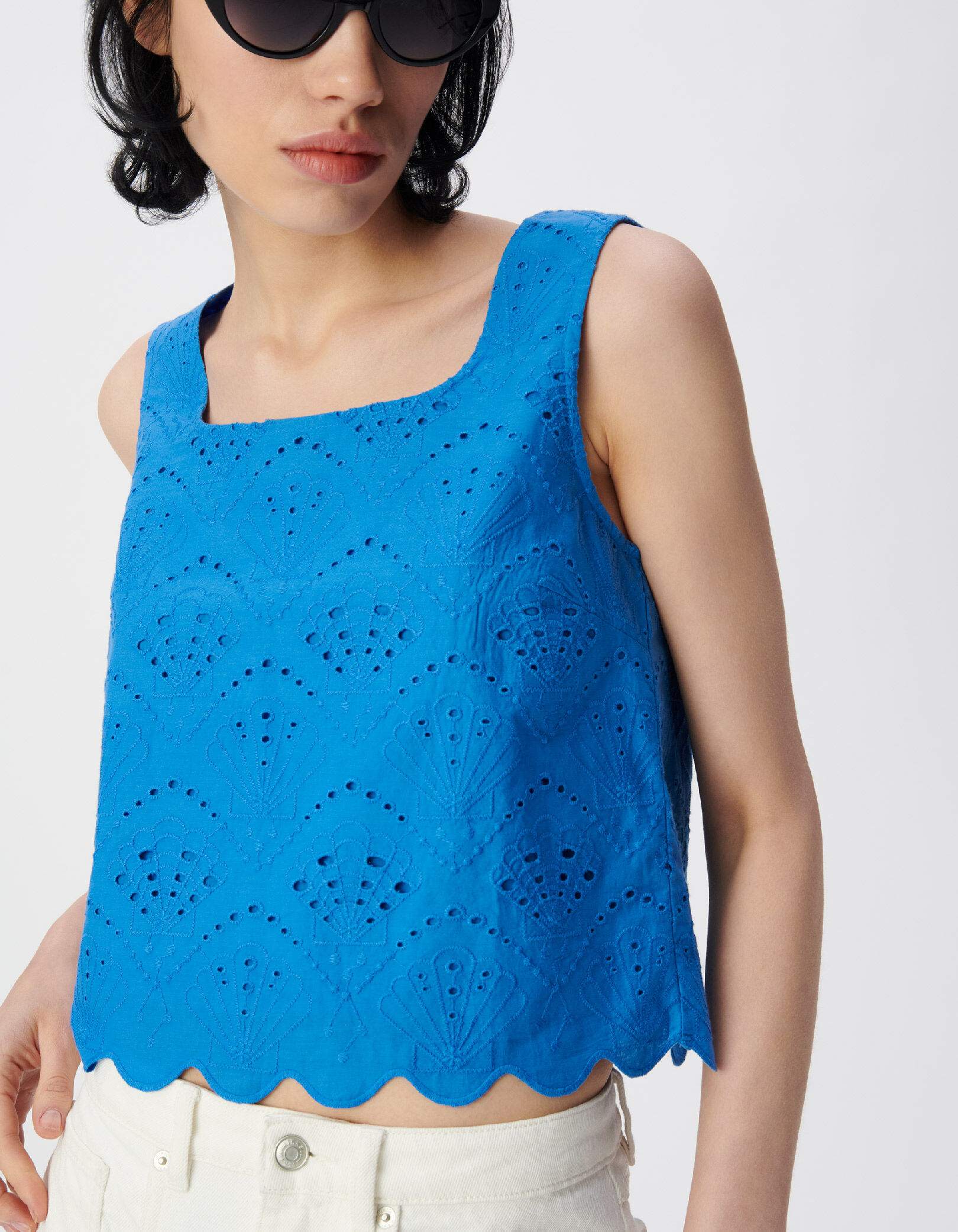 Top sans manches bleu broderie anglaise Femme