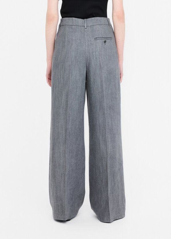 Pantaloni flare