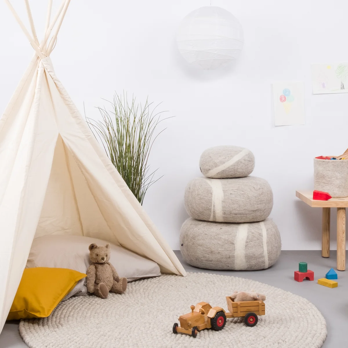 myfelt - Béla Kieselstein Pouf