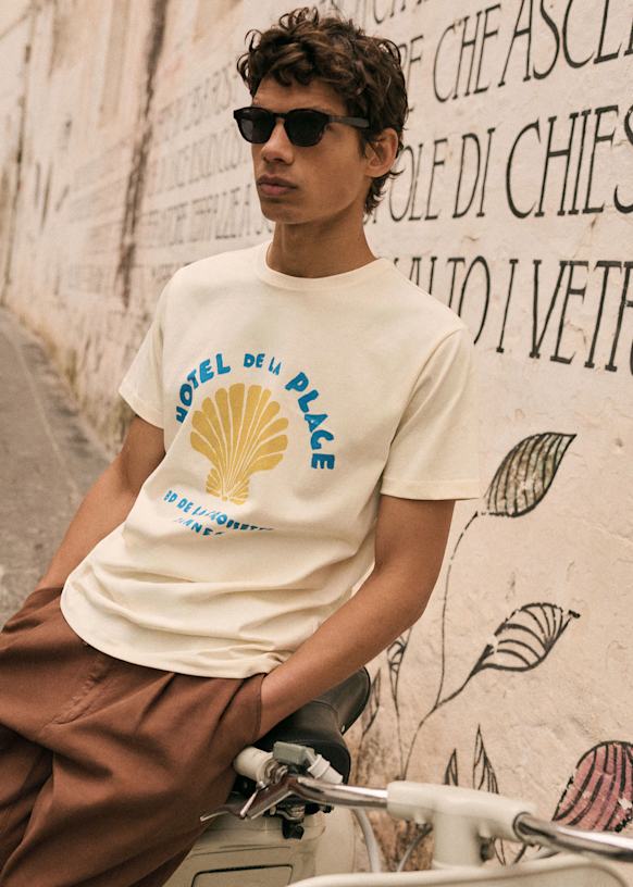 Hôtel de la Plage T-Shirt