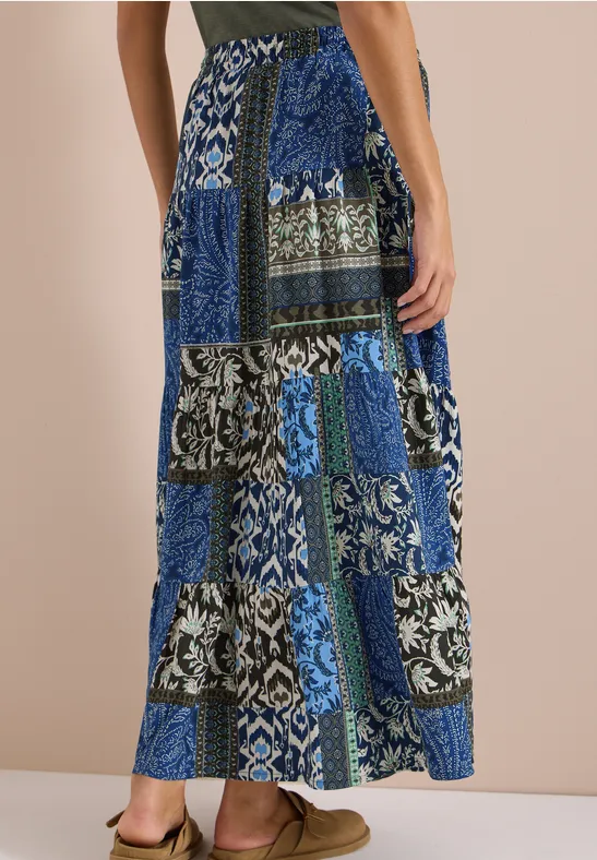 Midi-Rock mit grafischem Muster