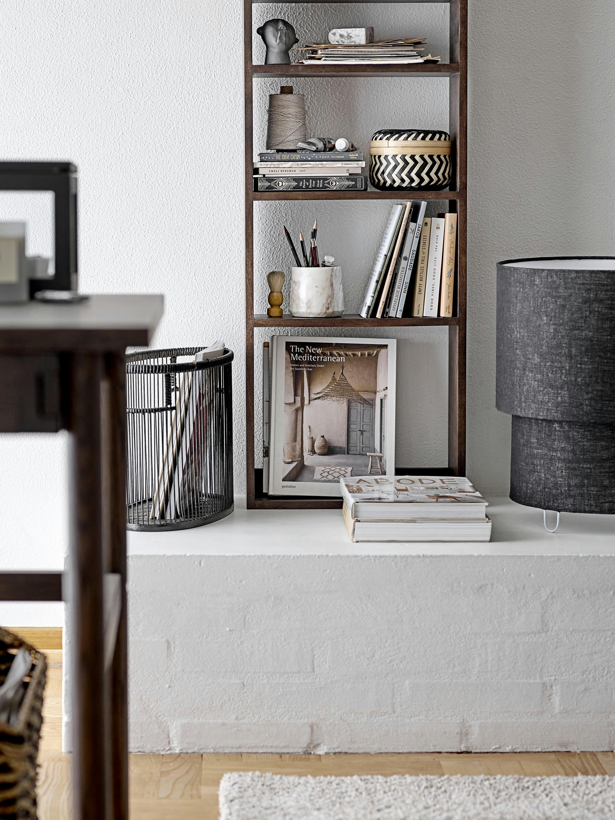 ZALT - Lampe à poser en lin noire