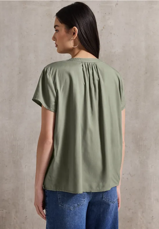 Kurzarmbluse in Unifarbe