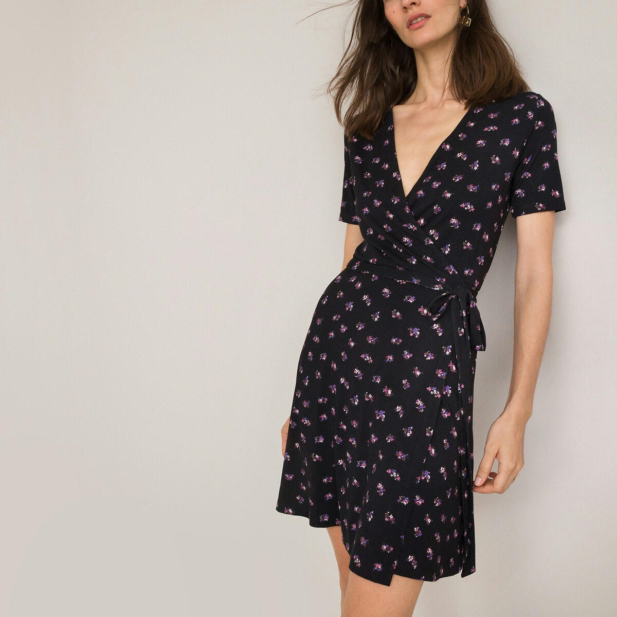 Robe cache-coeur courte, imprimé floral