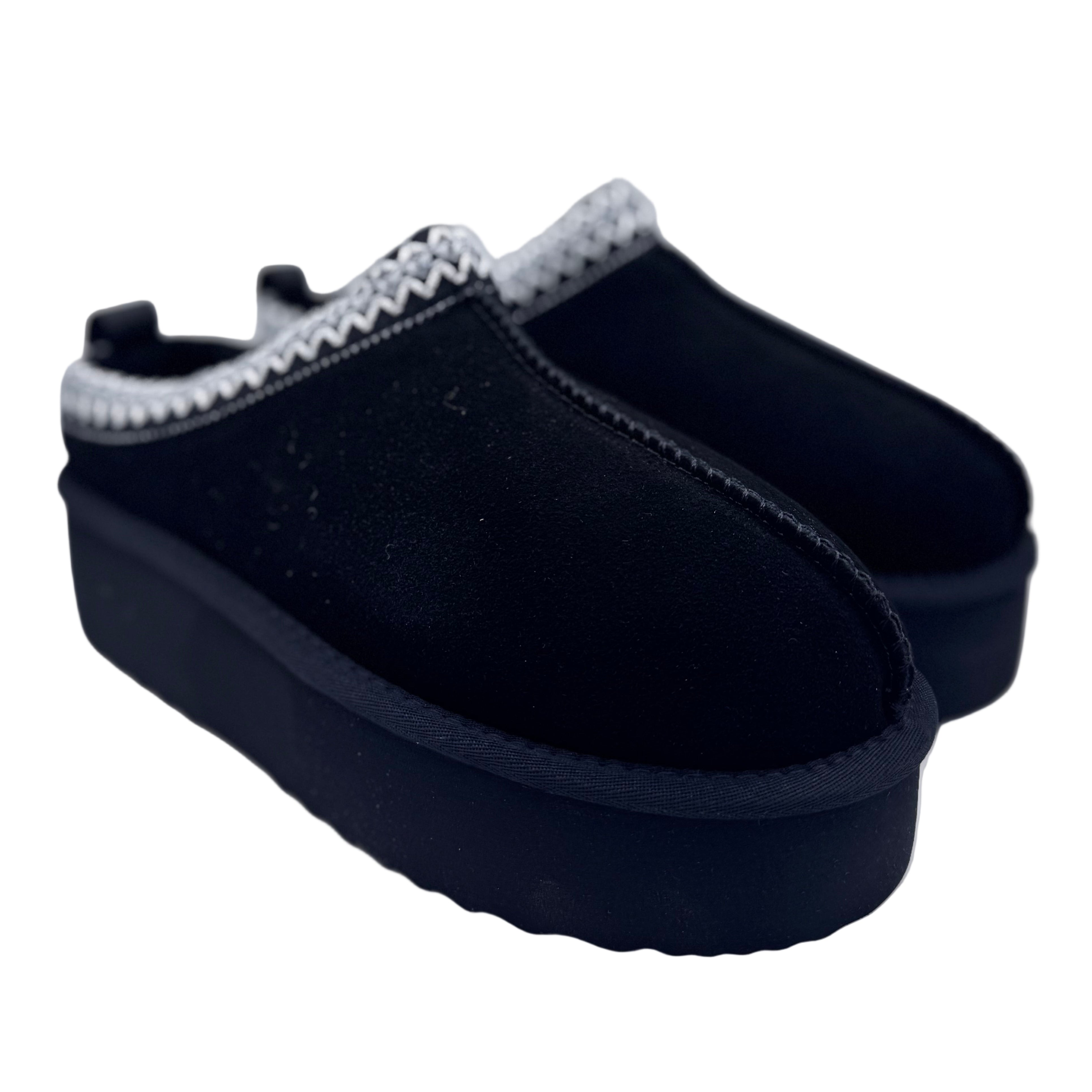 SLIPPER BOOTS PLATEAU MIT WARMFUTTER SCHWARZ