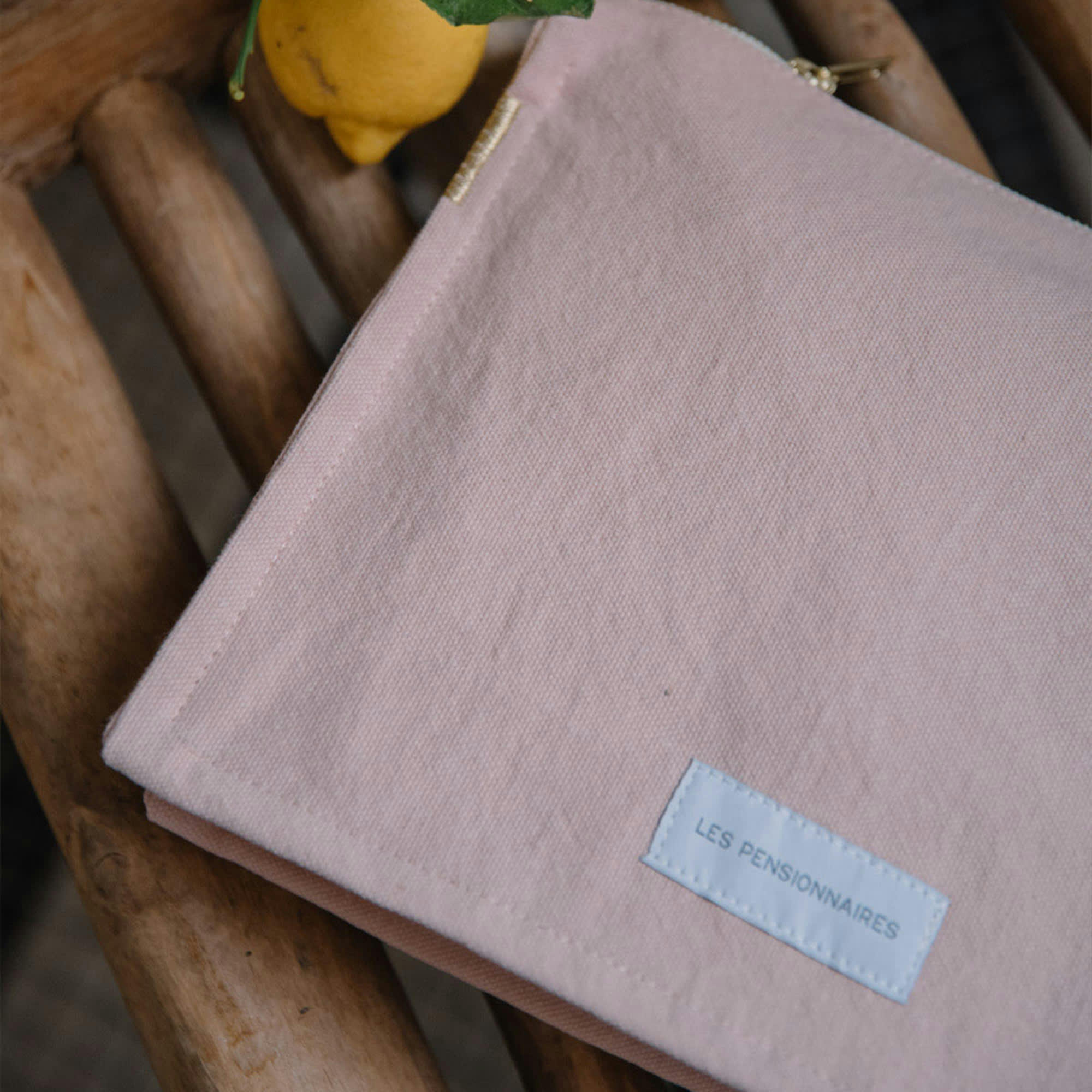 - Trousse de toilette en toile de coton bio vert câpre