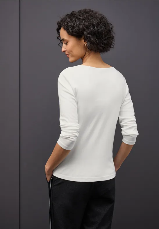 Shirt mit Herzausschnitt