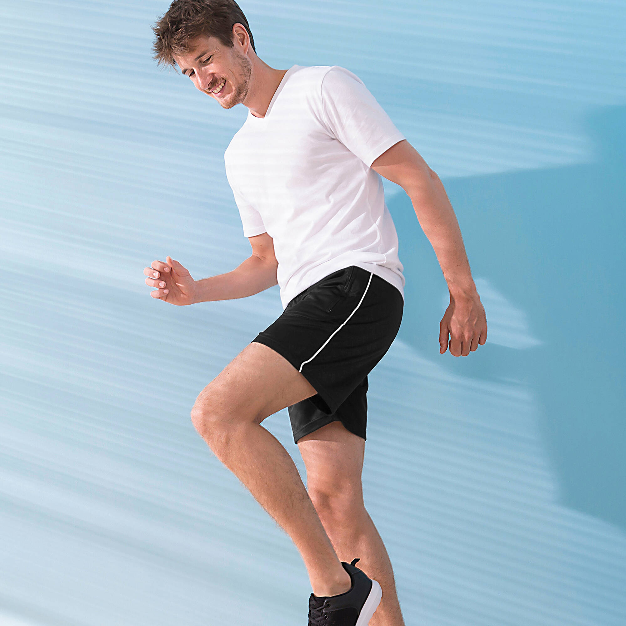 Short sport élastiqué