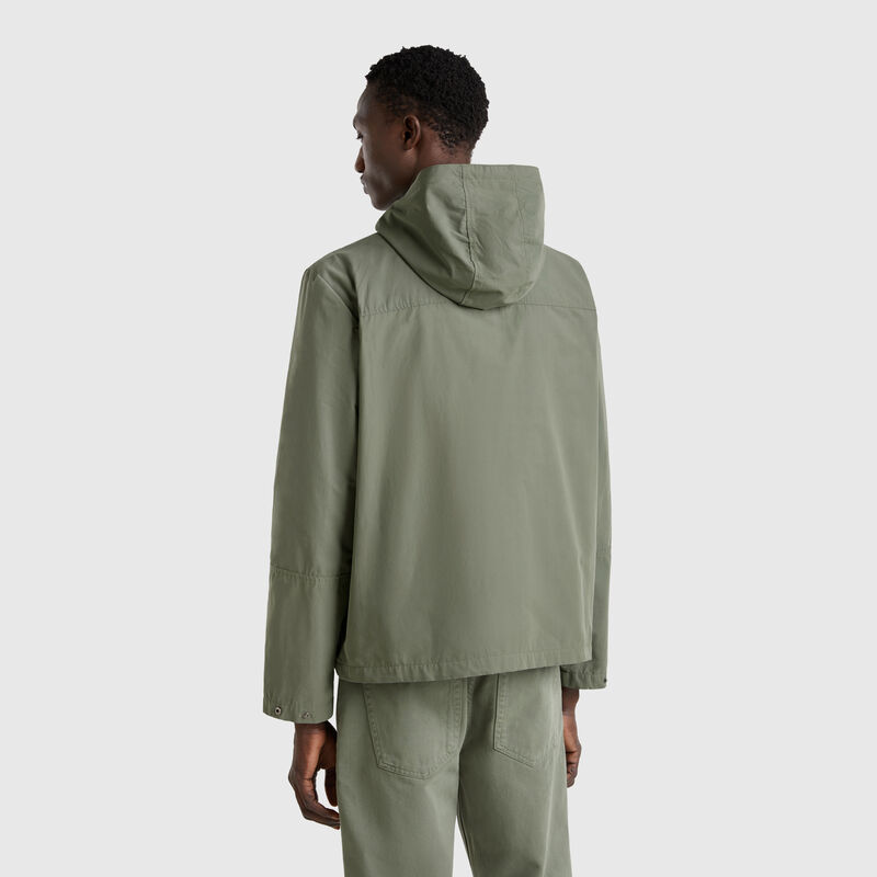 Lightweight nylon jacket