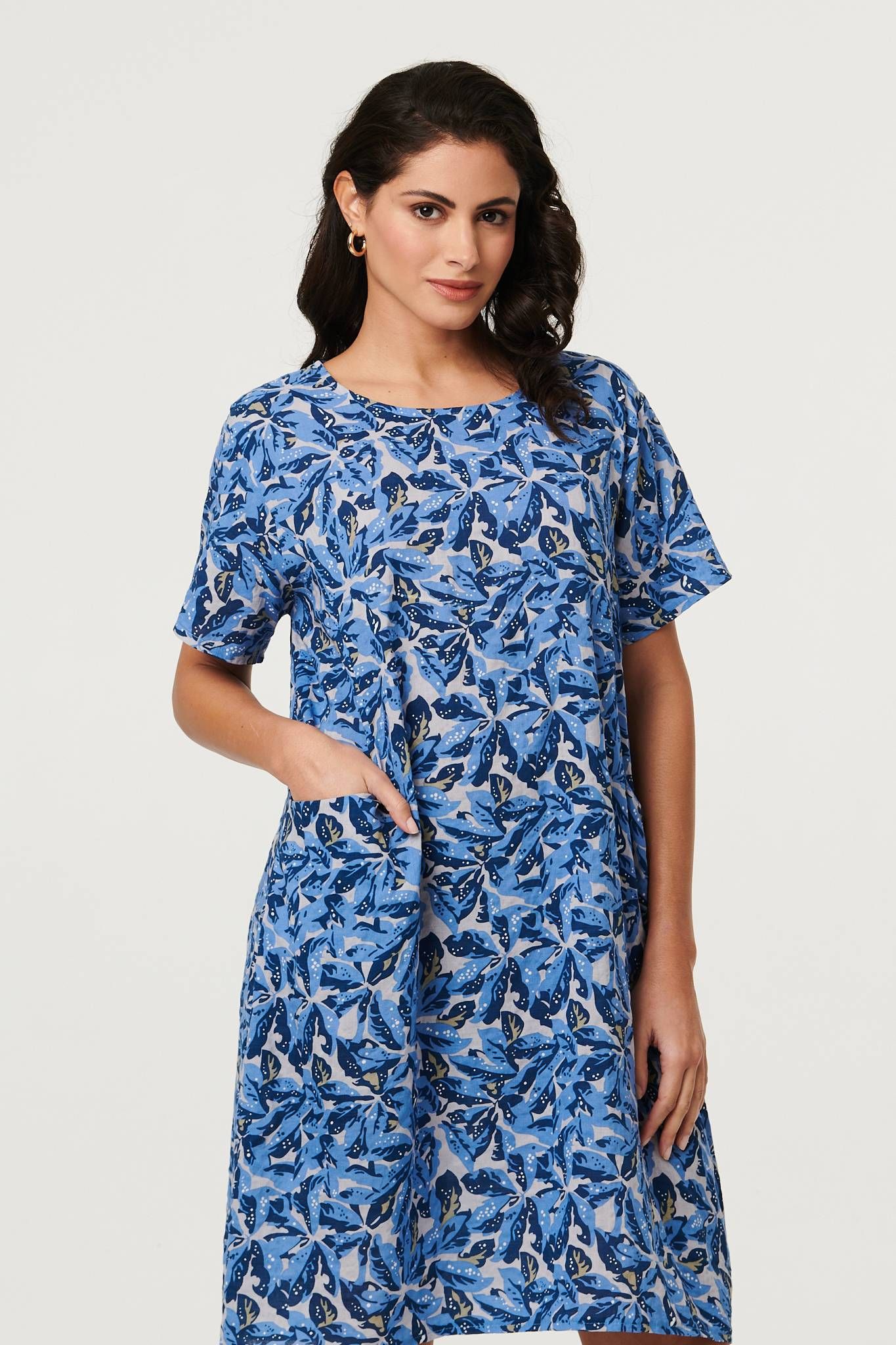 Izabel London Floral Relaxed Short Shift Dress