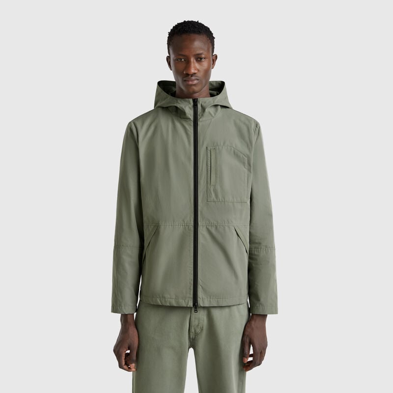 Lightweight nylon jacket