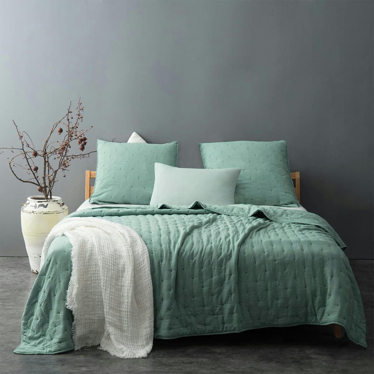 - Couvre lit matelassé et moelleux polyester vert 180x240 cm